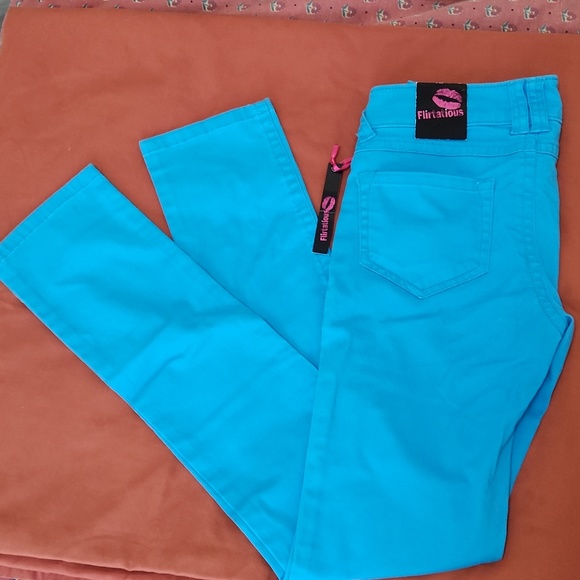 Jean - Picture 2 of 4